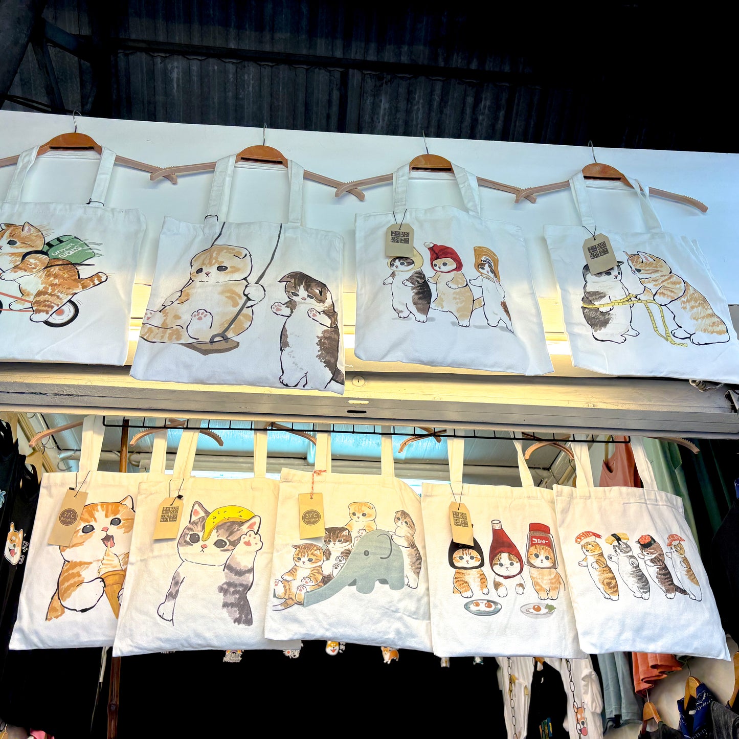 Cute Cat Tote bags